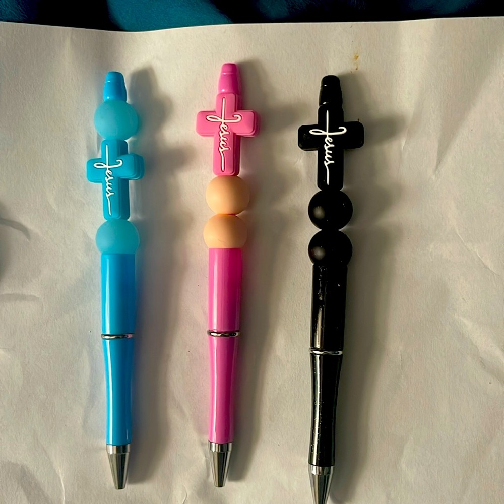 Novelty & Retractable Ballpoint Pen each pen has a quote “Faith”PRICED BUNDLE